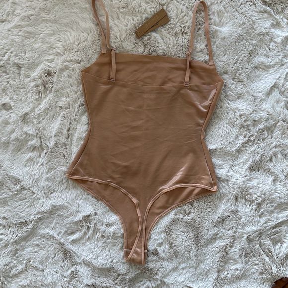 SKIMS Barley There Scoop Bodysuit Clay Size M - Picture 4 of 10